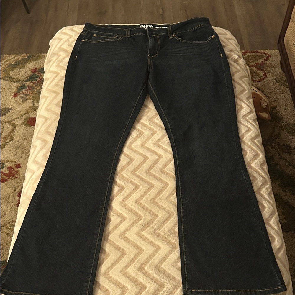 Signature by Levi Strauss Navy Wide Leg Jeans Size 18M